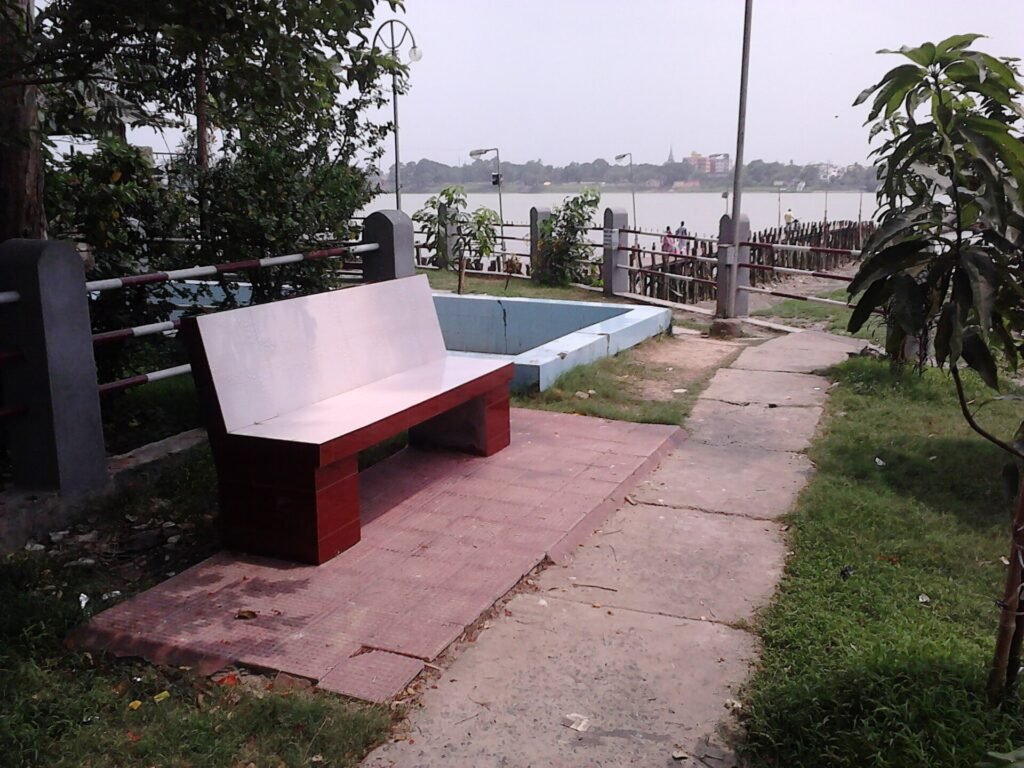 Senior Citizens' Park - Dhobi Ghat - Barrackpore Cantonment - North 24 Parganas 2012-05-27 01225, representing ageing parents in India